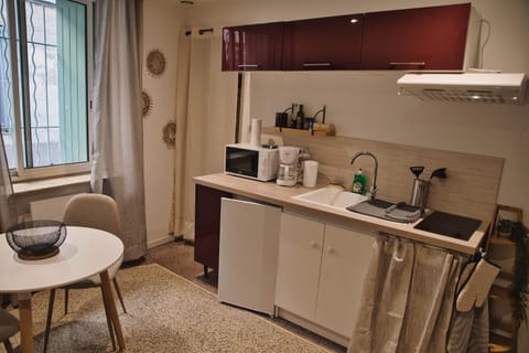 Coffee/tea facilities, Kitchen or kitchenette, minibar