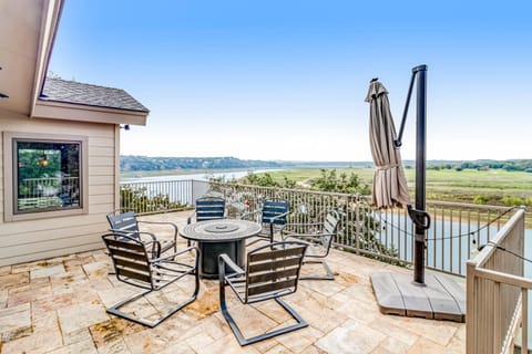 Harbor Point House in Lake Travis