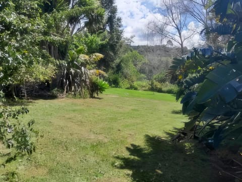 Hosts on the Coast - Tobies Cabana House in Whangamatā