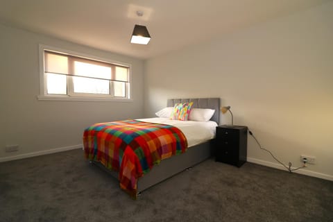 Signature - Salisbury House Apartment in East Kilbride