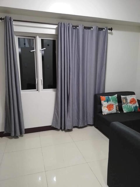 CP19AB 1BR A Simple Room Penthause Appartement-Hotel in Taguig