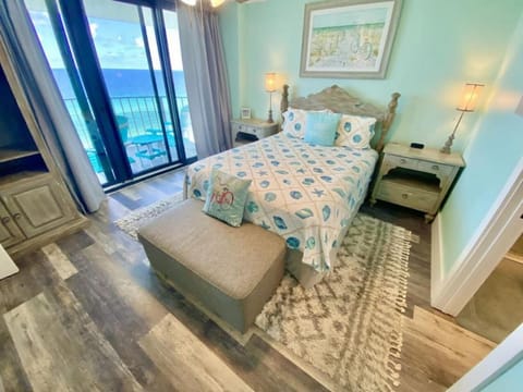 Watercrest Condo 1704 Beach Front Great View House in Lower Grand Lagoon