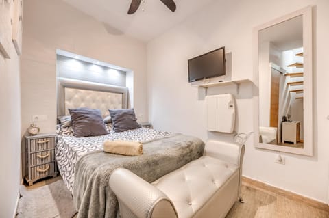 Living room, Bedroom