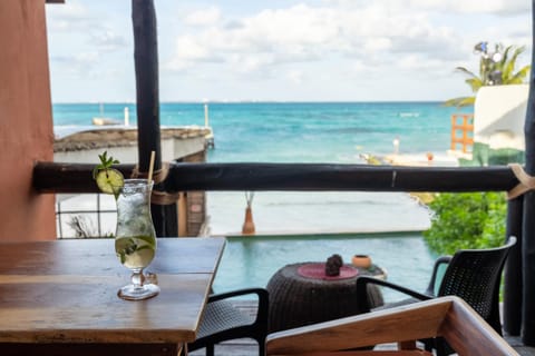 View (from property/room), Balcony/Terrace, Seating area