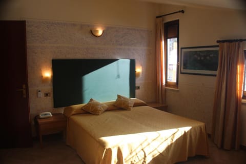 Albergo Sole Hotel in San Zeno di Montagna