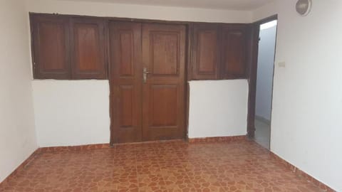 2 chambres salon Baguida Haus in Lomé
