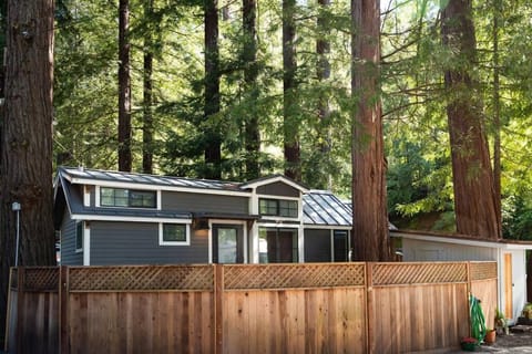 Tranquil Redwood Retreat Casa in Guerneville