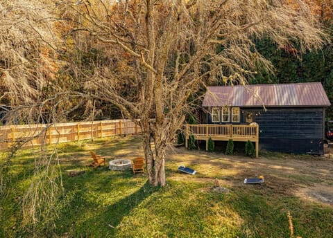 Little Blue in the Smoky Mountains Casa in Fontana Lake