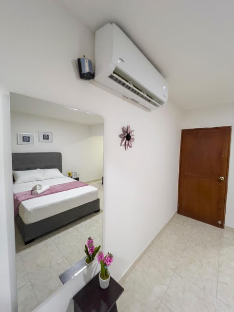 Bedroom, air conditioner