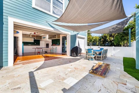 Winter Promo-Pool, Beach, Golf Cart, Putting Green Villa in Indian Rocks Beach