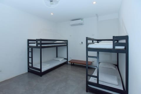 Photo of the whole room, Bedroom, bunk bed, air conditioner