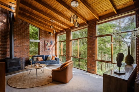 Modern Seednest Treehouse, Forest & Mountain View Haus in Olinda