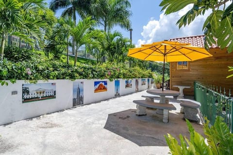 Private Tiny House w/ Pool Alquiler vacacional in Montego Bay