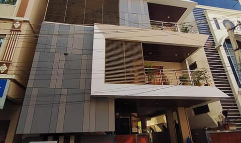 FabExpress 7 Hills Home Stay Hotel in Tirupati