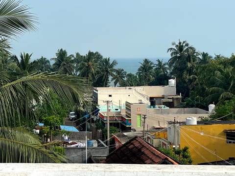 Neighbourhood, Balcony/Terrace