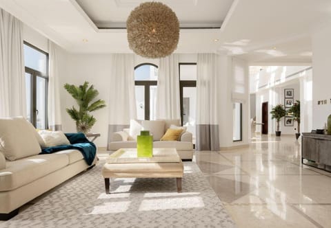 Frond K Villa, Palm Jumeirah - Mint Stay Chalet in Dubai