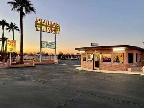 Property building, Facade/entrance, Property logo or sign, Parking