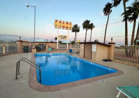 Pool view, Pool view