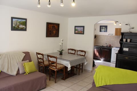 Living room, Dining area, Garden view