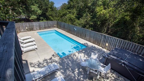 MS9, Mango Manor- Private Pool, Hot Tub, Gas grill House in Corolla