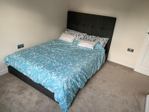 3 Lace Avenue LE11 2FE Vacation rental in Loughborough