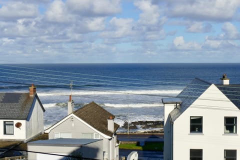 Atlantic View Coach House House in Portstewart