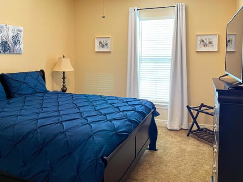Bungalow Blissyour Luxurious Home Away From Home House in Lake Charles