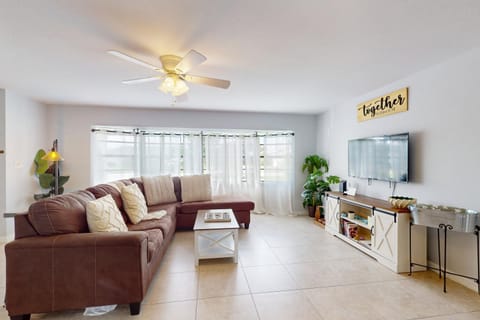 Salty Serenity House in Cape Coral