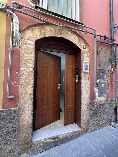 Property building, Facade/entrance, Activities, View (from property/room), Street view