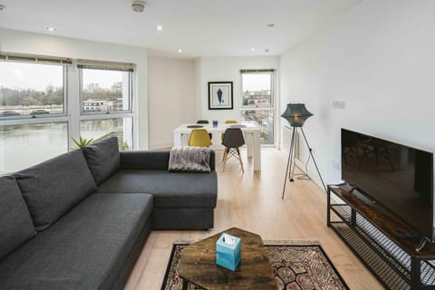 2bed flat with the view/Kingston Apartment in Kingston upon Thames