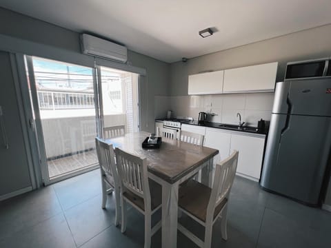 Dining area, kitchen