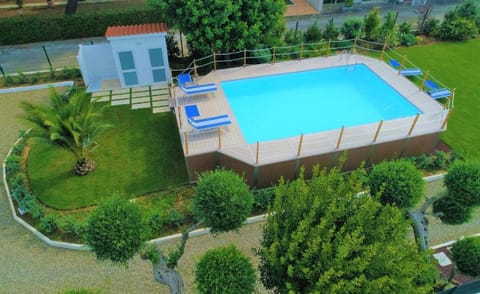 Property building, Garden, Garden view, Pool view, Swimming pool