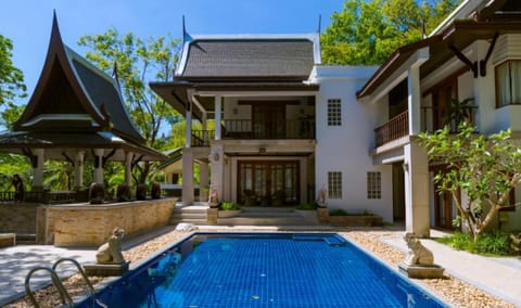 Classic Thai style Cozy Villa pool garden Villa in Patong