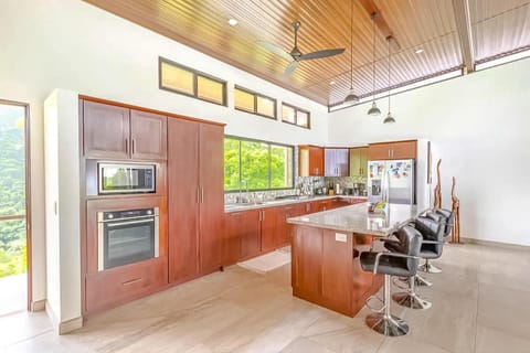 Dining area, Dinner, kitchen