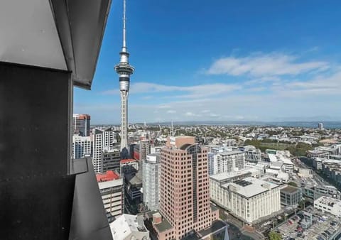 Magnificent SkyTower, Sea, Habour View in CBD Apartment in Auckland