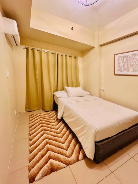 * * Y Stylish 2BR Option for 6 Apartment in Iloilo City