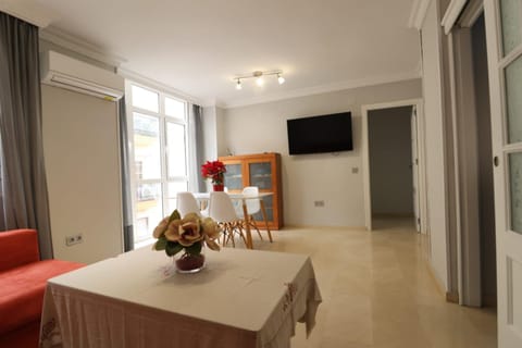 Piso en Pleno Centro de Huelva. Apartamento in Huelva