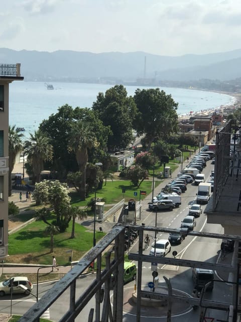 View (from property/room), City view, Sea view