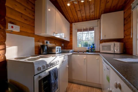 Cosy Log Cabin Snowdonia Eryri House in Trawsfynydd