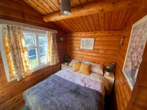 Cosy Log Cabin Snowdonia Eryri House in Trawsfynydd