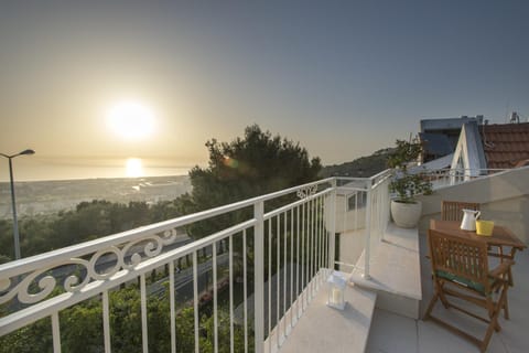 Eshkol Housing Haifa - Luxury Villa Panoramic Sea View Chalet in Haifa