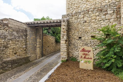 Facade/entrance, Property logo or sign, Street view