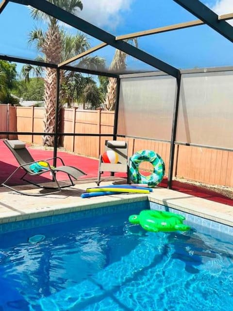 Vintage Family Scape + heated pool&discount Casa in Town N Country