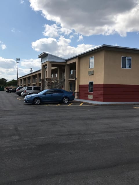 Lotus Inn and Suites Nashville Motel in Hermitage