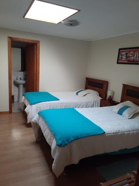 HOSTAL IROS Bed and Breakfast in Temuco