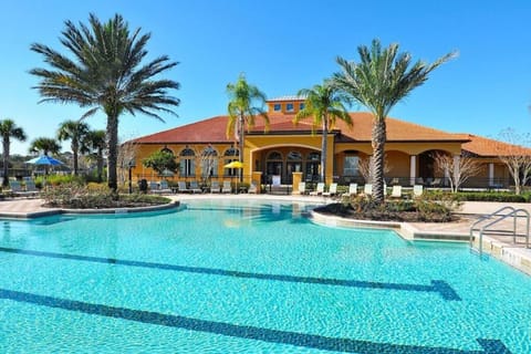 Family Pool Home, Gated Resort, near Disney & golf -209 Haus in Loughman