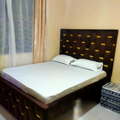 Mahnoor Airbnb Apartment Bed and Breakfast in Mombasa