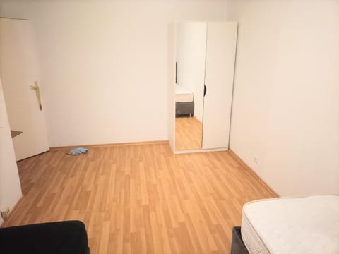 FMI44 Furnished Accommodation Apartment in Wiesbaden