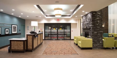 Hampton Inn & Suites East Gate Regina Hotel in Regina