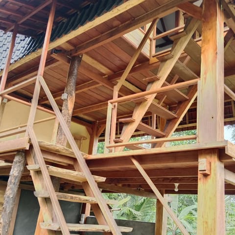 Bali jungle cabin Chalet in East Selemadeg
